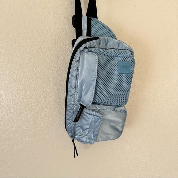 New Free People Courtside Cargo Sling Fanny waist bag - Picture 5 of 12